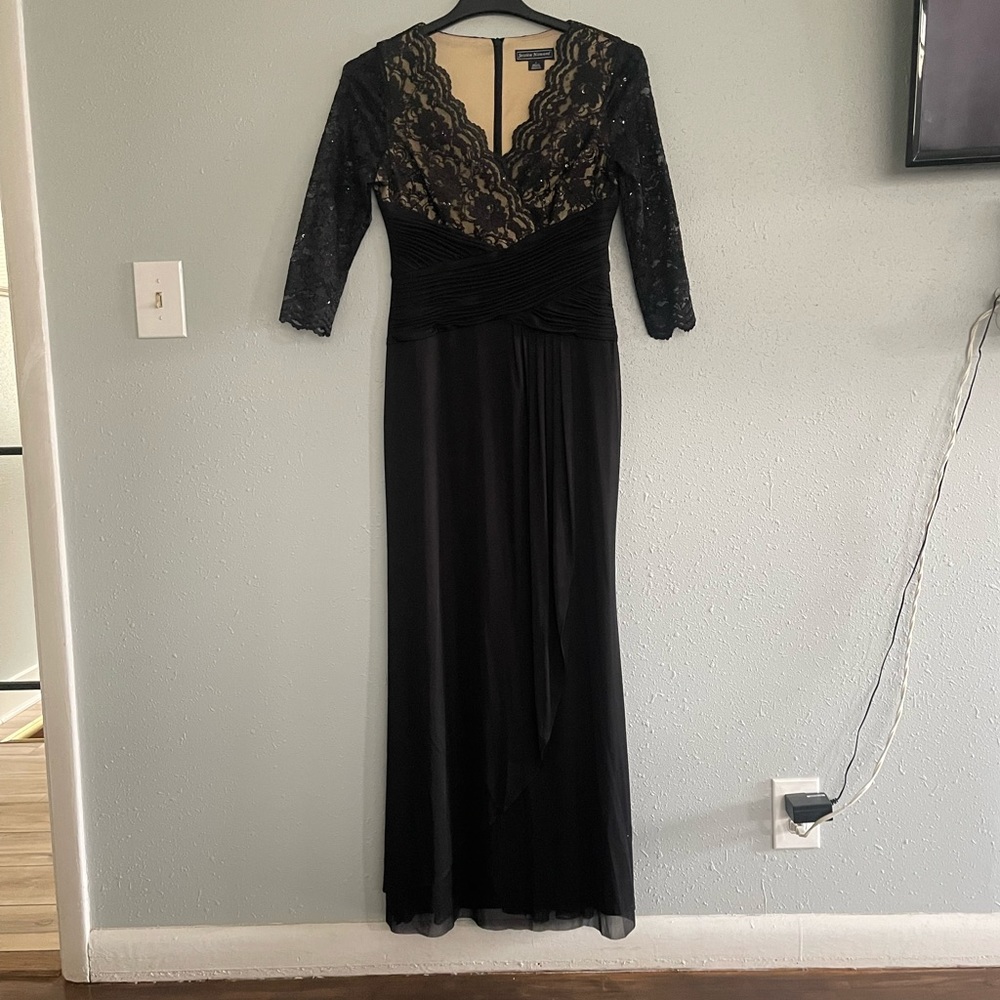 Jessica Howard Dress